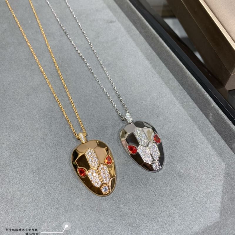 Bv1g*ai necklaces